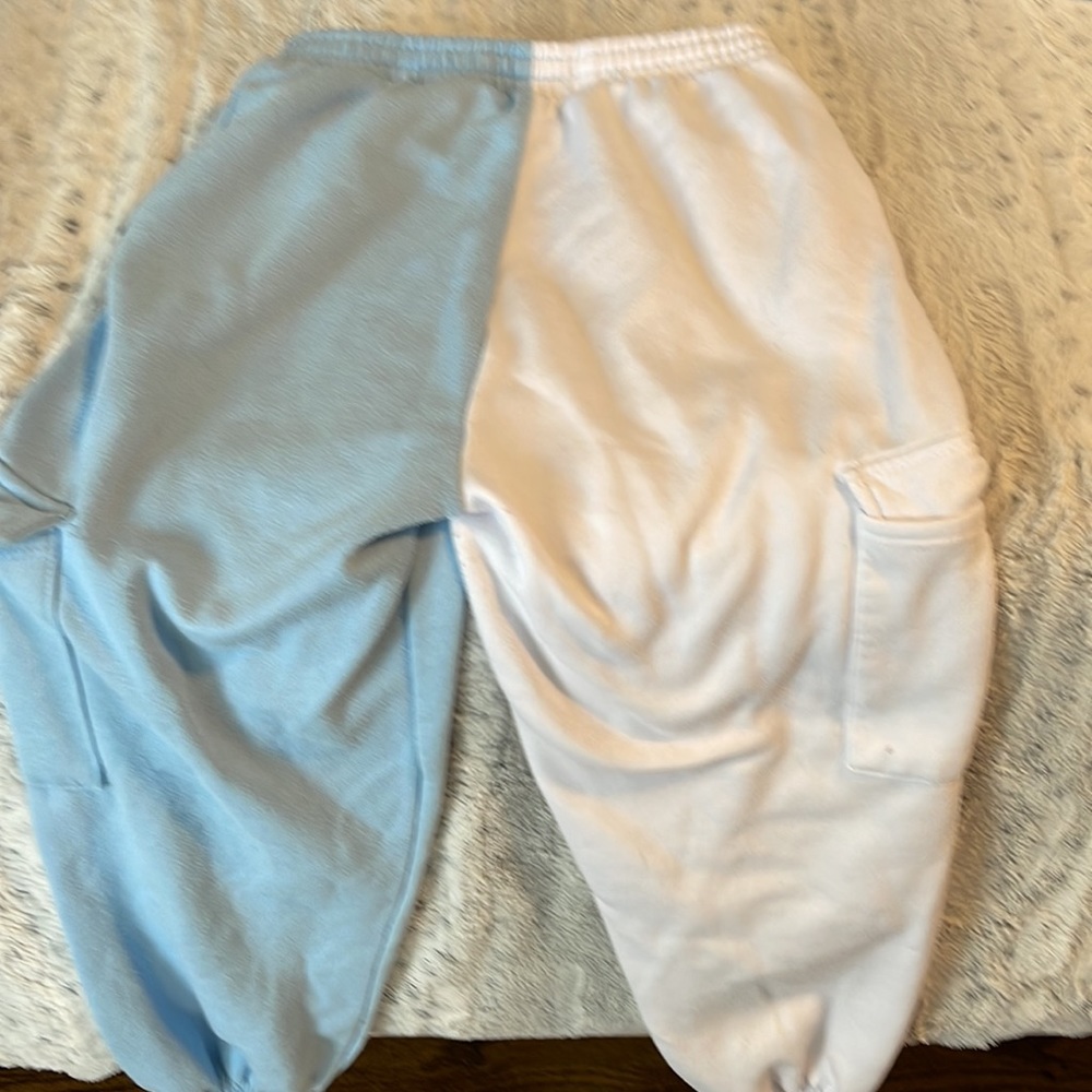 Medium Sweatpants - Picture 3 of 3